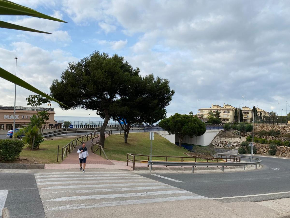 Appartement Super Holday Lubina Sol Mijas Beachfront Extérieur photo